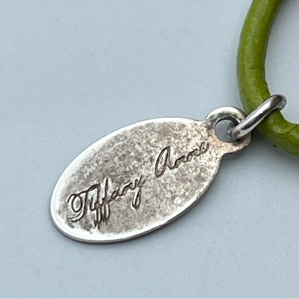 Stunning Tiffany Anne Freshwater Pearl Green Leather Necklace 27”
